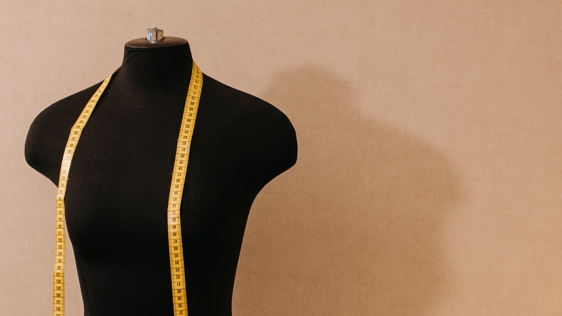 Idées DIY : Comment Utiliser les Cordelières et Passepoils dans Vos Projets de Couture