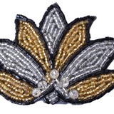 Motif fleur perles et paillettes